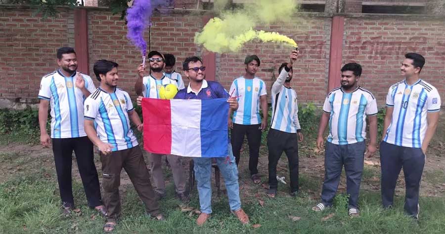 গোলাপ জলে ধুয়ে ব্রাজিল ছাড়লেন ফরিদপুরের সৌরভ